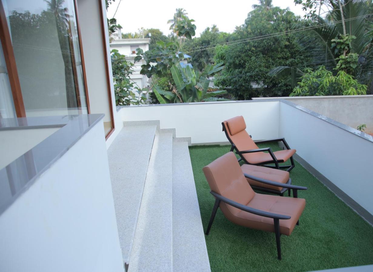 The Meadows Bed and Breakfast Varkala Exteriör bild