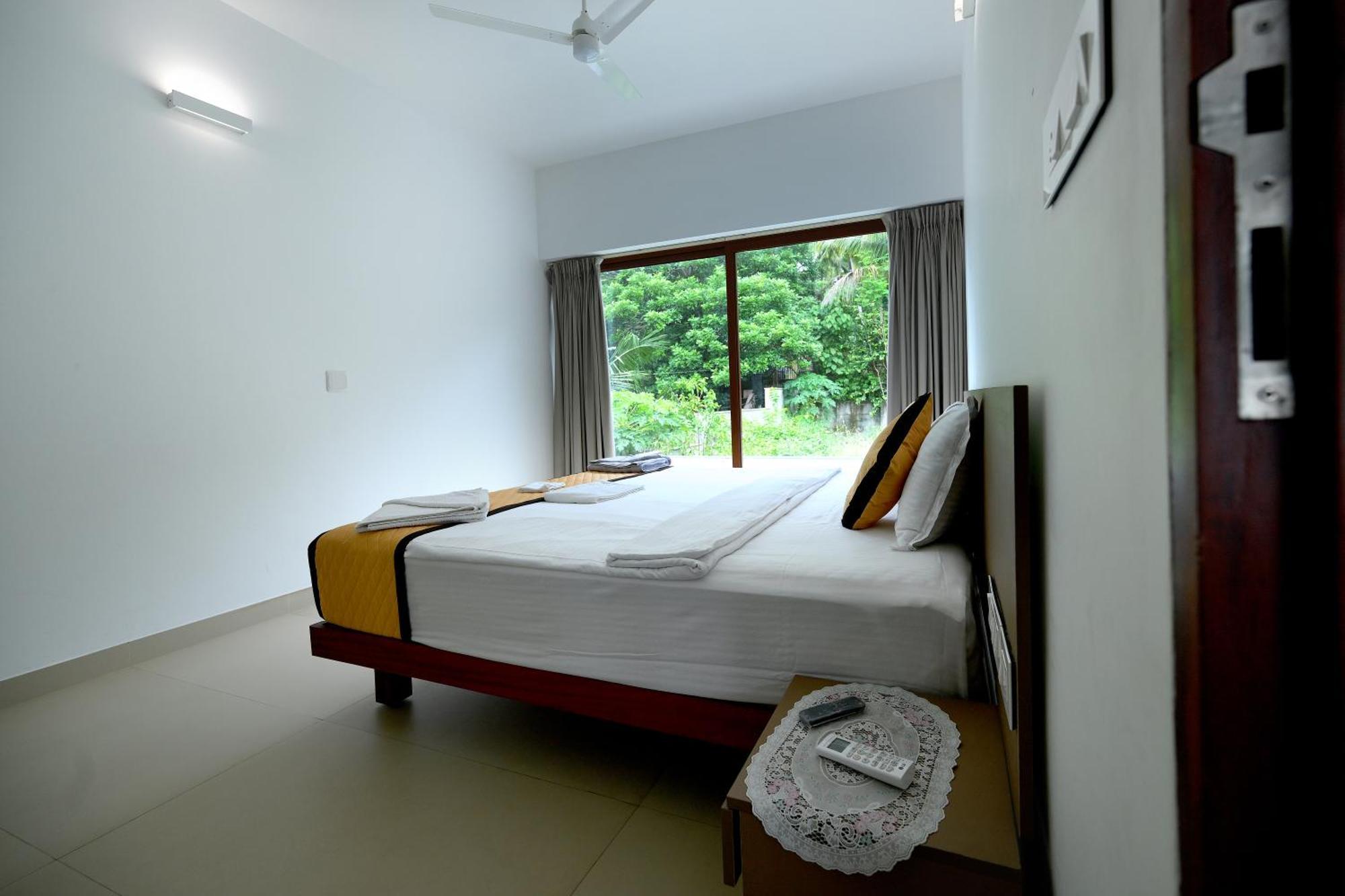 The Meadows Bed and Breakfast Varkala Exteriör bild